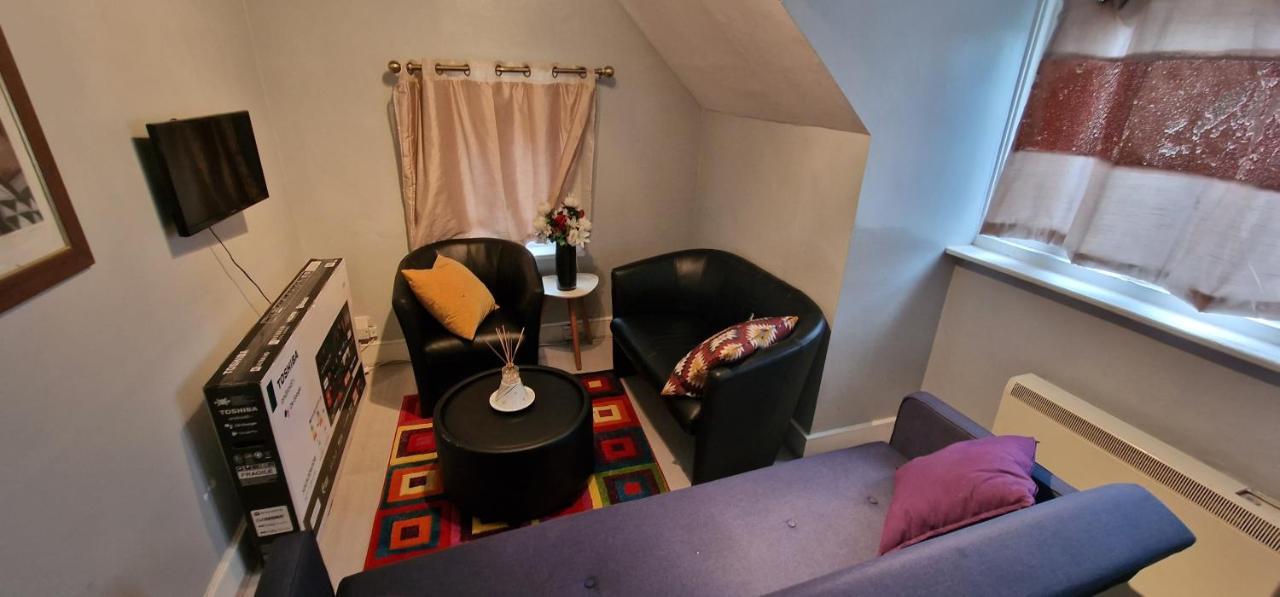 Cosy 2 Bedroom Flat - Sleeps 6 People - Close To Lewisham Dlr/Train Station London Eksteriør bilde