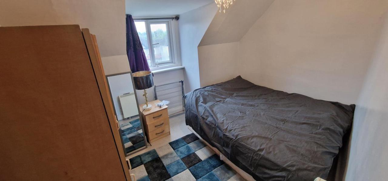 Cosy 2 Bedroom Flat - Sleeps 6 People - Close To Lewisham Dlr/Train Station London Eksteriør bilde