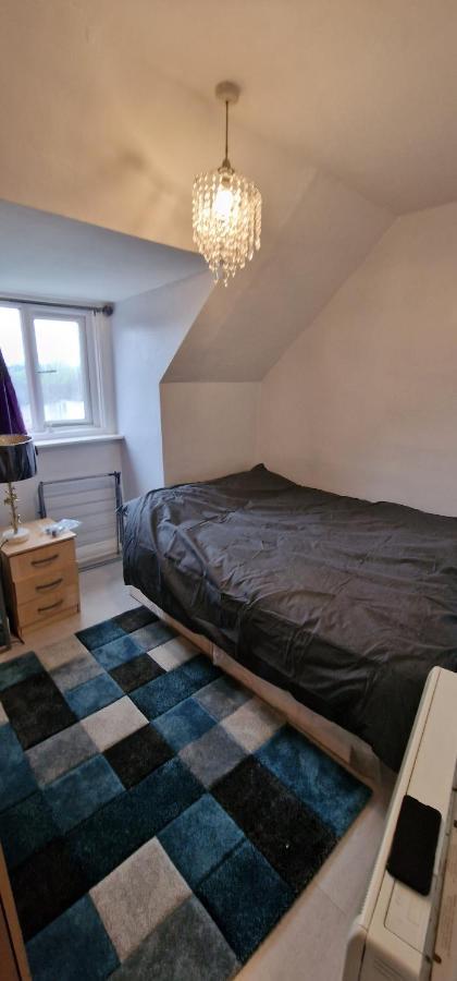 Cosy 2 Bedroom Flat - Sleeps 6 People - Close To Lewisham Dlr/Train Station London Eksteriør bilde